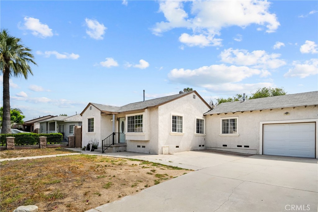 200 S Lemon Avenue
