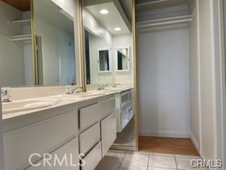 others - Residential Lease