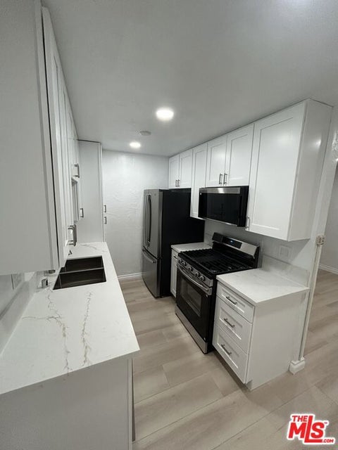 Photo of 735 W Milford Street #105, Glendale, CA 91203 (MLS # 26985833)