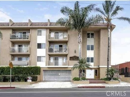 Recently remodeled large 2 bed/2 bath 1142 sf Condo in a small complex blocks from Port. Lg. open floor plan with space for dining & living room. Views of PV hills from the living room and the Harbor from one bedroom. Nice breeze comes through the door that leads to your balcony.
Kitchen has granite countertops and newer stainless steel appliances. Stove, microwave and dishwasher included. Bedrooms have ceiling fans and huge closets with mirrored doors. TONS of storage, w/ two closets by front door and deep cabinets floor to ceiling throughout the hallway. Primary en suite has sink, toilet, shower, under sink storage cabinet space. Hall bath has shower/tub, toilet, vanity, and large mirror. Two car tandem parking spot in a secured underground garage. Community amenities include a fitness room and on-site laundry. Each floor has a trash chute and elevator for easy access.
Month-to-month lease. $2500 deposit.