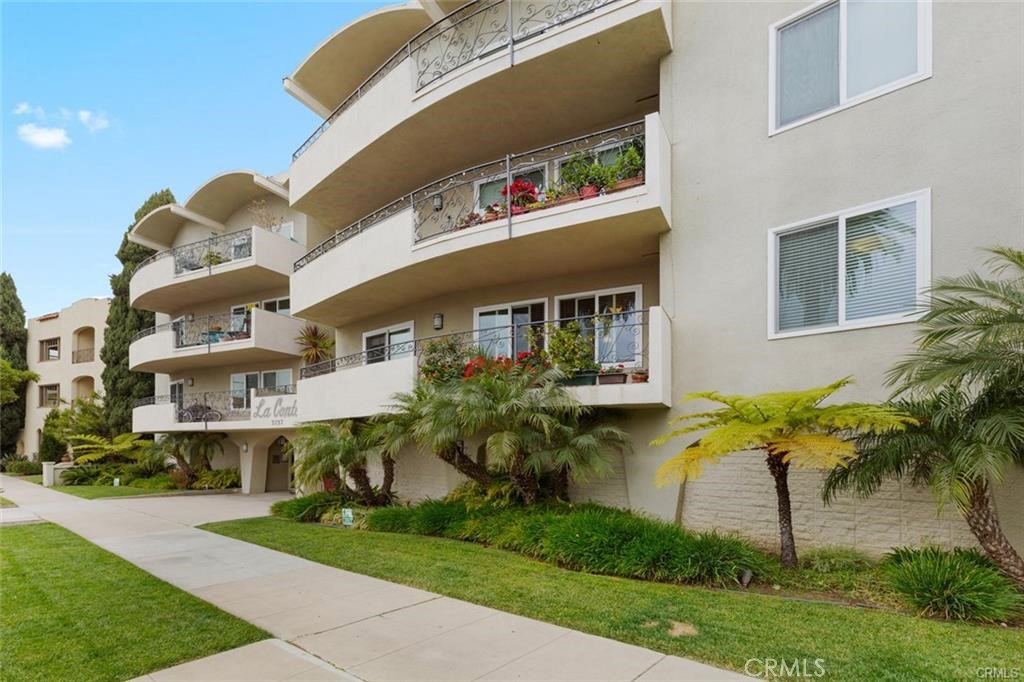 3737 E 2nd 101