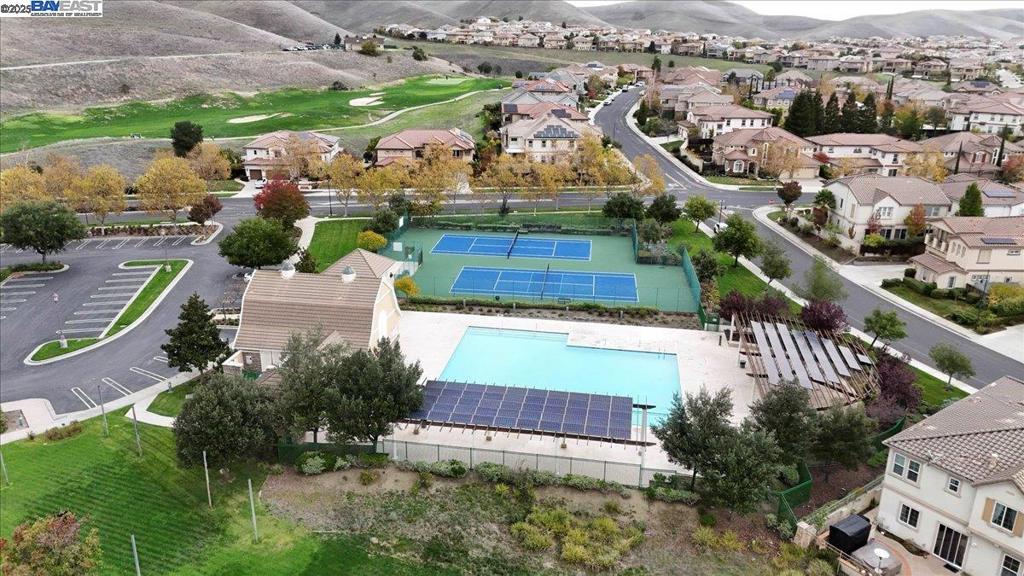 PINNACLE RIDGE - Residential