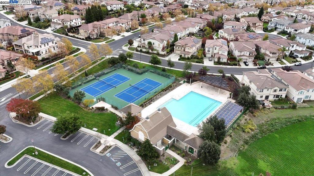 PINNACLE RIDGE - Residential