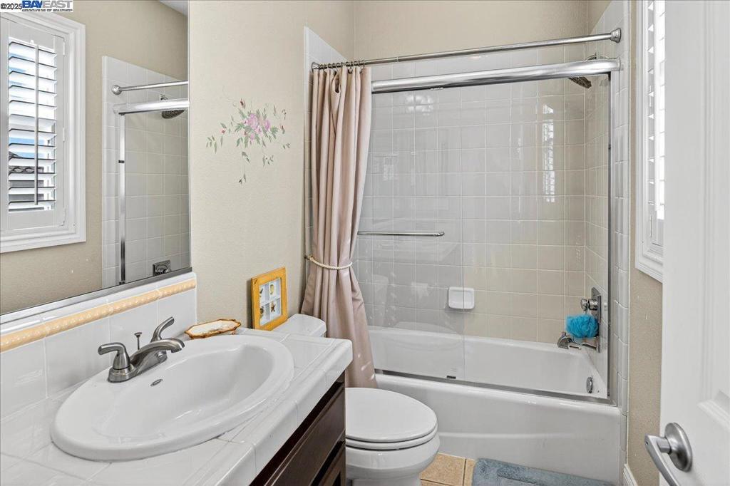 PINNACLE RIDGE - Residential