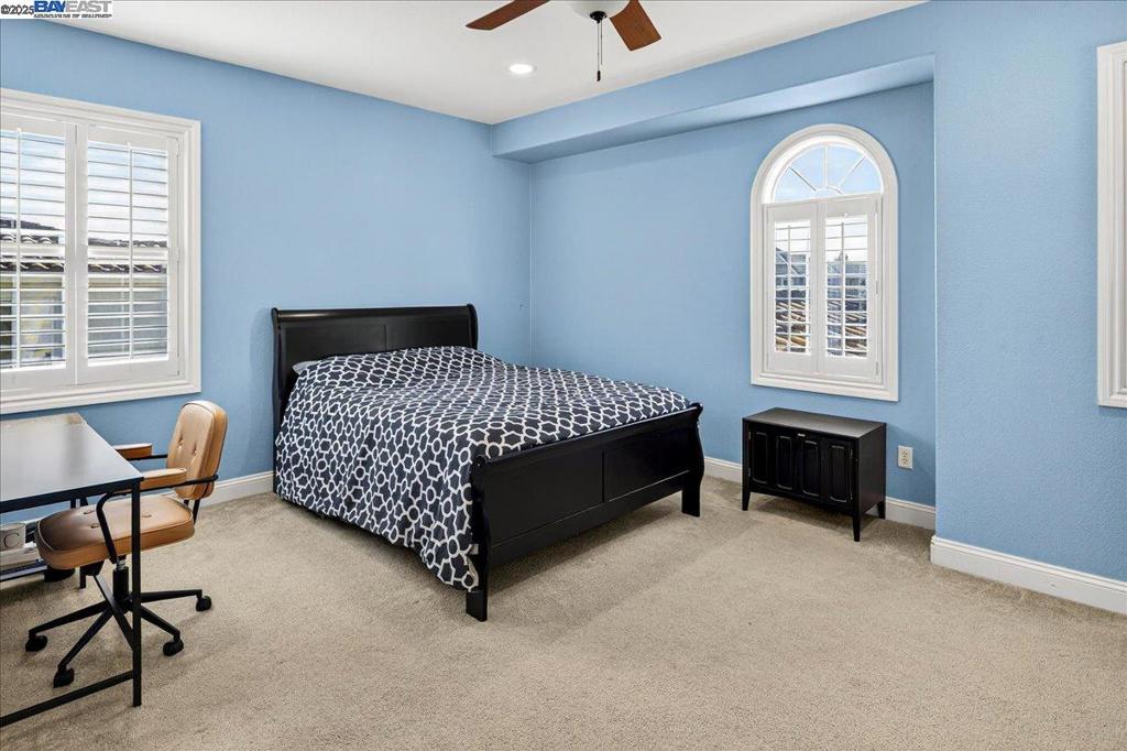 PINNACLE RIDGE - Residential