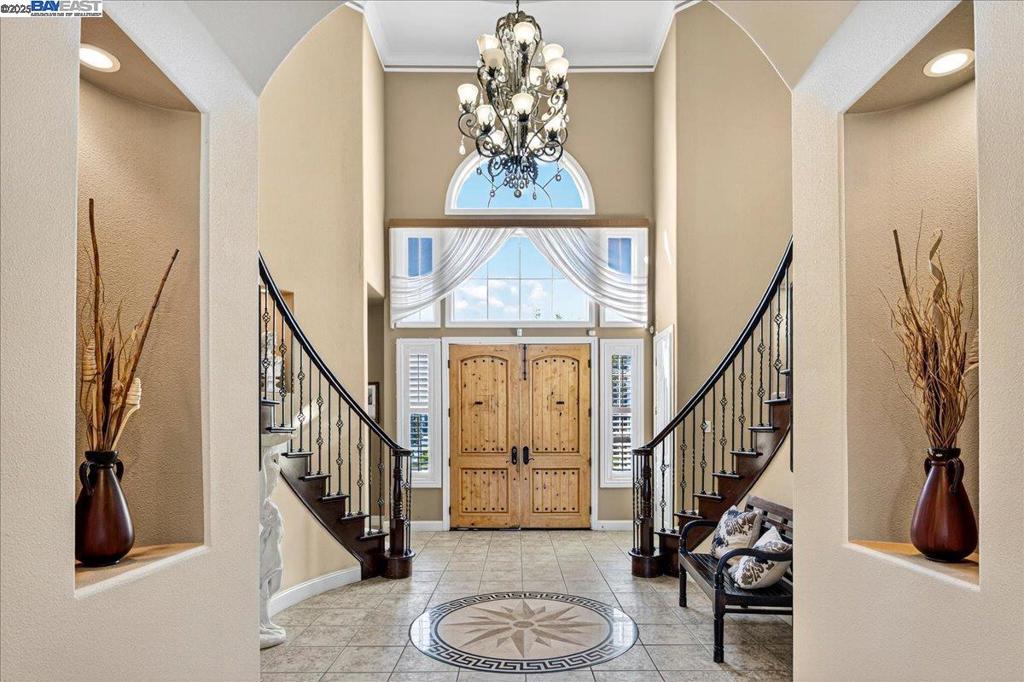 PINNACLE RIDGE - Residential