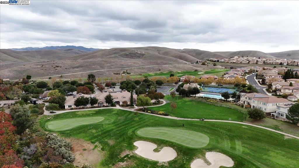 PINNACLE RIDGE - Residential