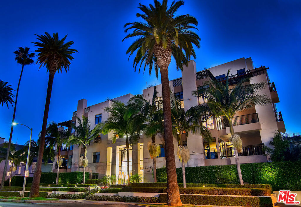 Located in the prestigious La Terrasse in prime Beverly Hills, this rare 2-bedroom, 3-bath residence offers spacious living, designer finishes, and seamless indoor-outdoor flow. The unit features two true primary suites, each with walk-in closets and luxe en-suite baths, plus expansive balconies with views of the Pacific Design Center and West Hollywood. Natural finishes, floor-to-ceiling windows, and a limestone fireplace create a calm, contemporary vibe, while custom cabinetry and high-end materials add warmth. The open-concept living, dining, and kitchen areas connect to a large private balcony perfect for entertaining. La Terrasse provides full-service amenities including concierge, fitness center, screening room, and gated parking for three. With a Walk Score of 88, you're steps from top dining, shopping, and nightlife.