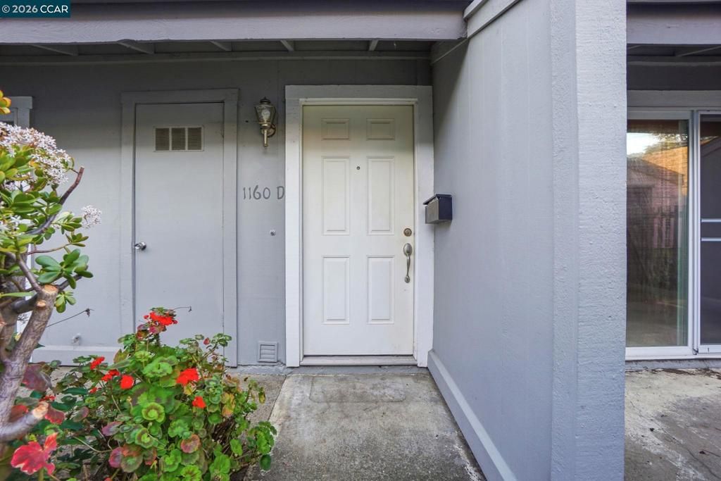 Photo of 1160 Kenwal Rd Rd #D, Concord, CA 94521 (MLS # 41121140)