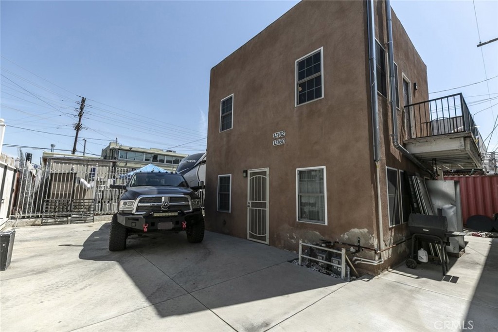 10615 San Fernando Road