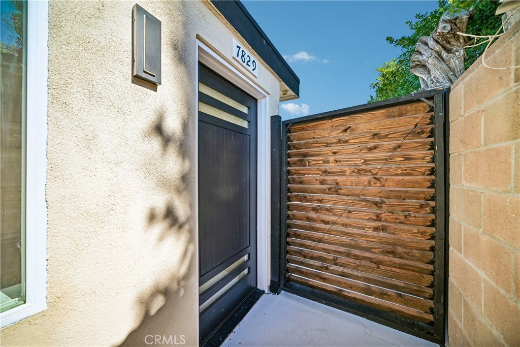7831 Capistrano