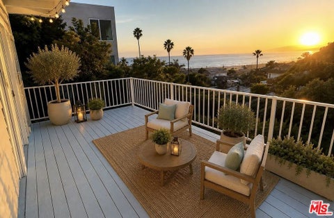 Photo of 207 Ocean Ave Ext EXT, Santa Monica, CA 90402 (MLS # 26846937)