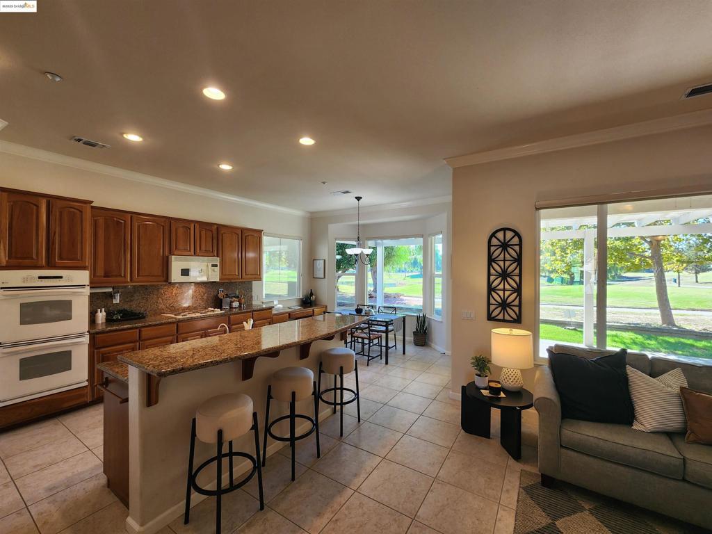 SUMMERSET 4 - Residential