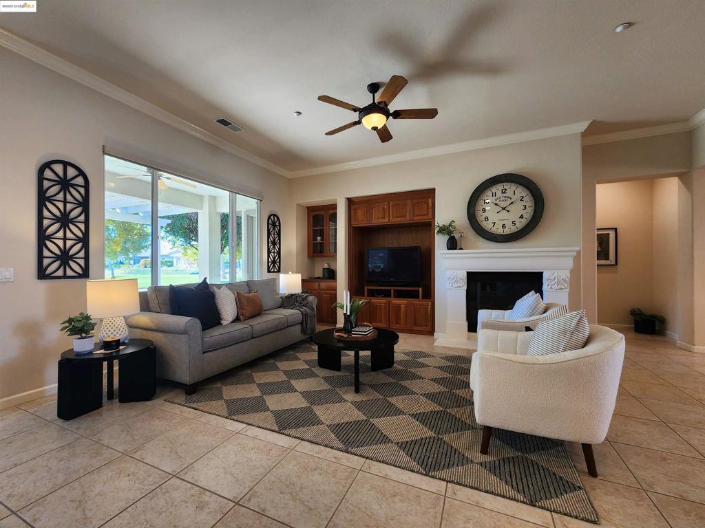 SUMMERSET 4 - Residential