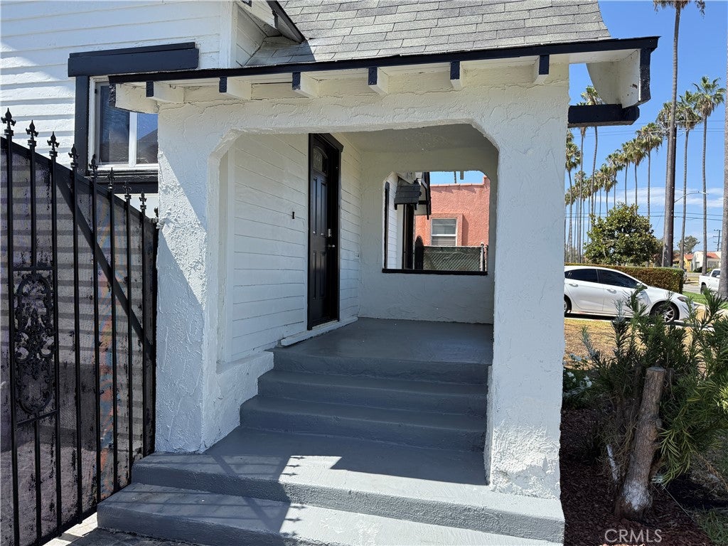 5715 Deane AVE, Los Angeles CA 90043
