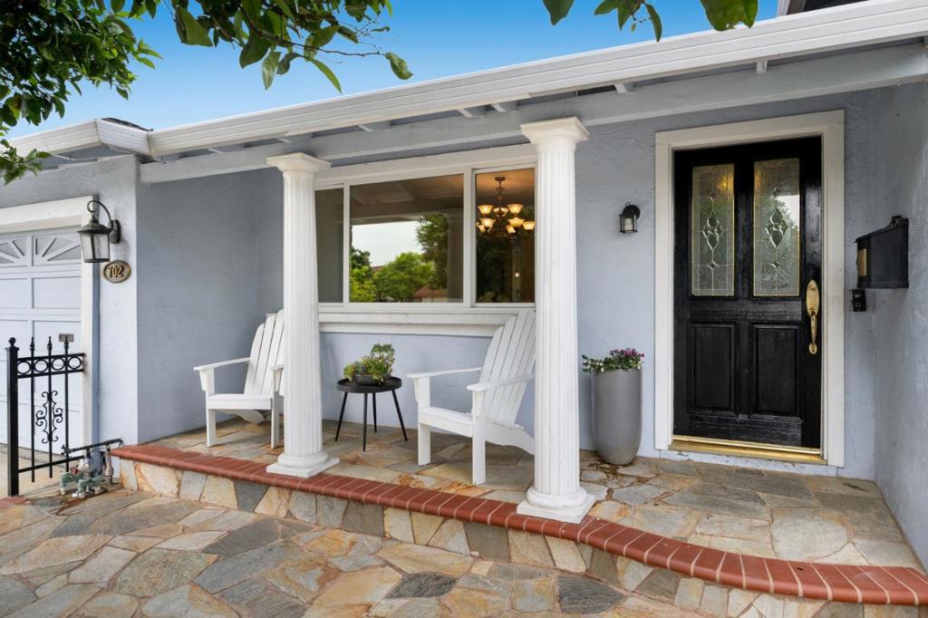 702 Royal Glen Drive