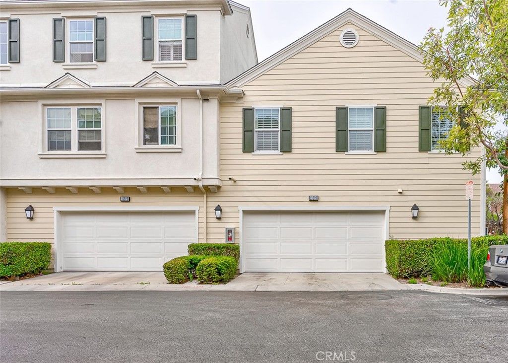 Photo of 15220 Cambridge St, Tustin, CA 92782 (MLS # PW26012361)