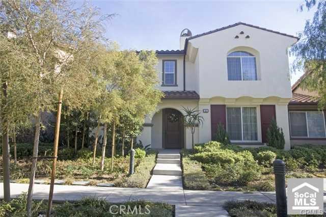 Beautiful 4 Bed / 4 Bath Home with Bonus Room – Available Early August!
This spacious and well-appointed home features 4 bedrooms, 4 full bathrooms, plus a versatile bonus room. Enjoy the convenience of two master suites with walk-in closets, including one located on the main floor along with a guest bedroom—perfect for multigenerational living or visiting guests.
Please note: Photos shown are from a previous listing and for display purposes only. The property is unfurnished.
