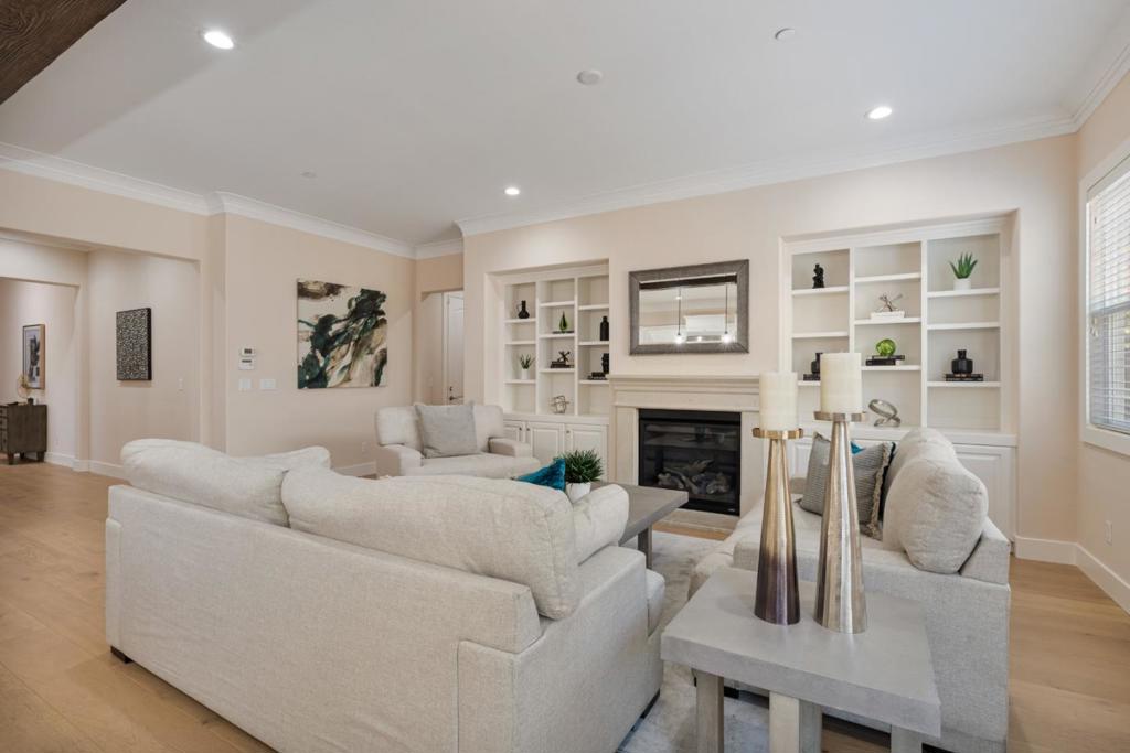 1808 Mulberry