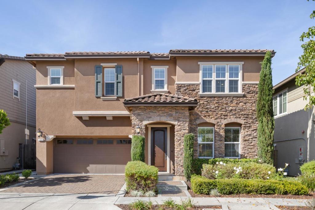1808 Mulberry