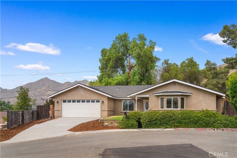 Photo of 291 Hillandale Court, Riverside, CA 92507 (MLS # TR26195528)