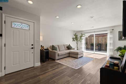 Tiny photo for 3129 Ash Street ST, Antioch, CA 94509 (MLS # 41142209)