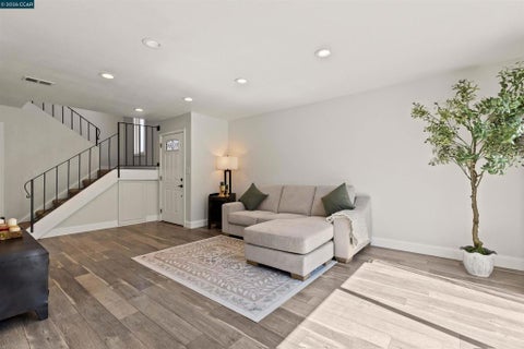 Tiny photo for 3129 Ash Street ST, Antioch, CA 94509 (MLS # 41142209)