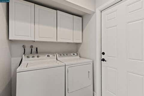 Tiny photo for 3129 Ash Street ST, Antioch, CA 94509 (MLS # 41142209)