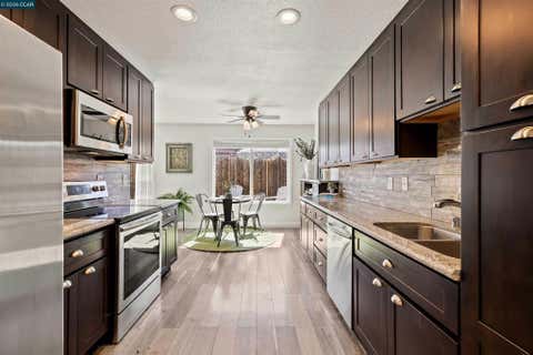 Tiny photo for 3129 Ash Street ST, Antioch, CA 94509 (MLS # 41142209)