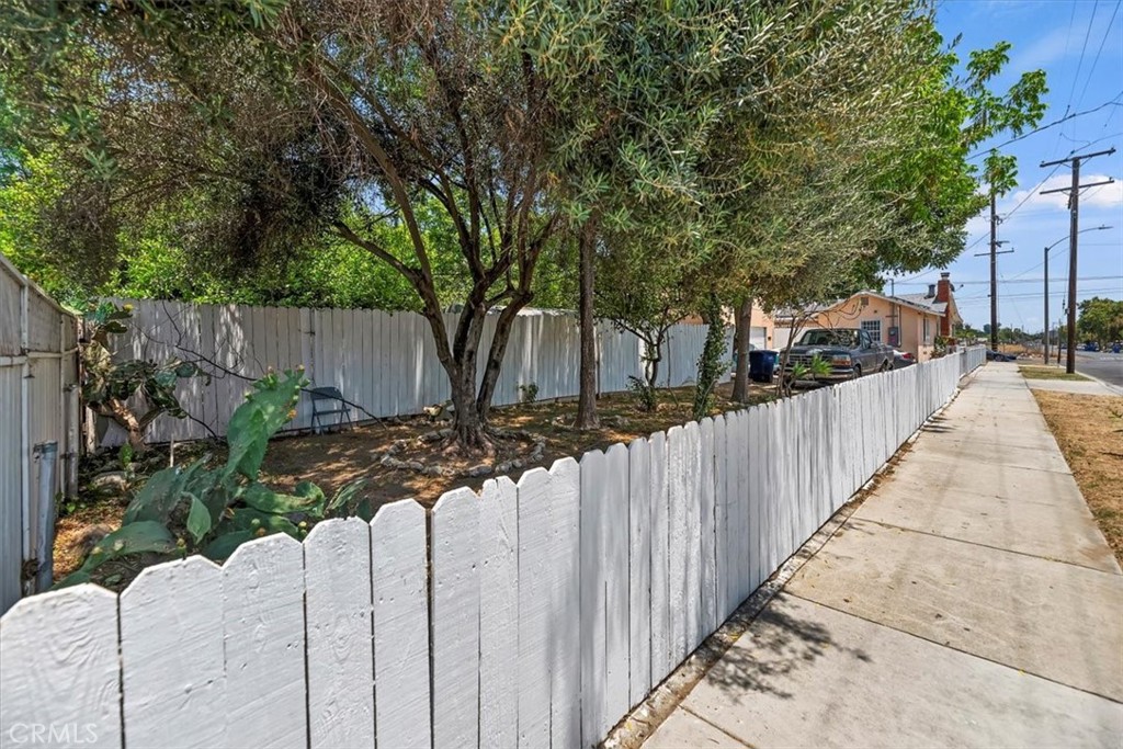 1218 S Sultana Avenue A