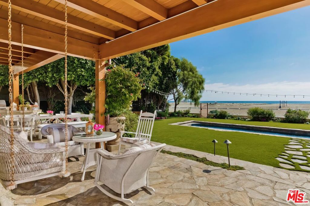 Properties 2 707 PALISADES BEACH Road