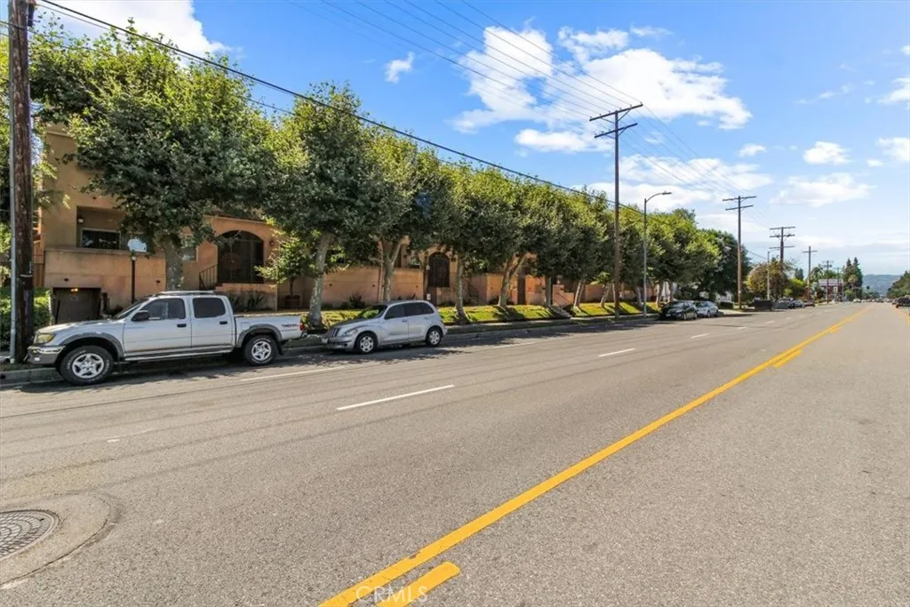 Lake Balboa, California 91406, United States, 2 Bedrooms Bedrooms, ,2 BathroomsBathrooms,Residential,Active,162520