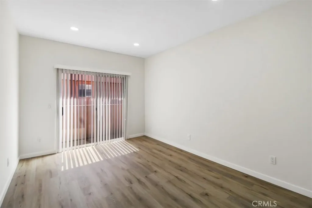 Lake Balboa, California 91406, United States, 2 Bedrooms Bedrooms, ,2 BathroomsBathrooms,Residential,Active,162520