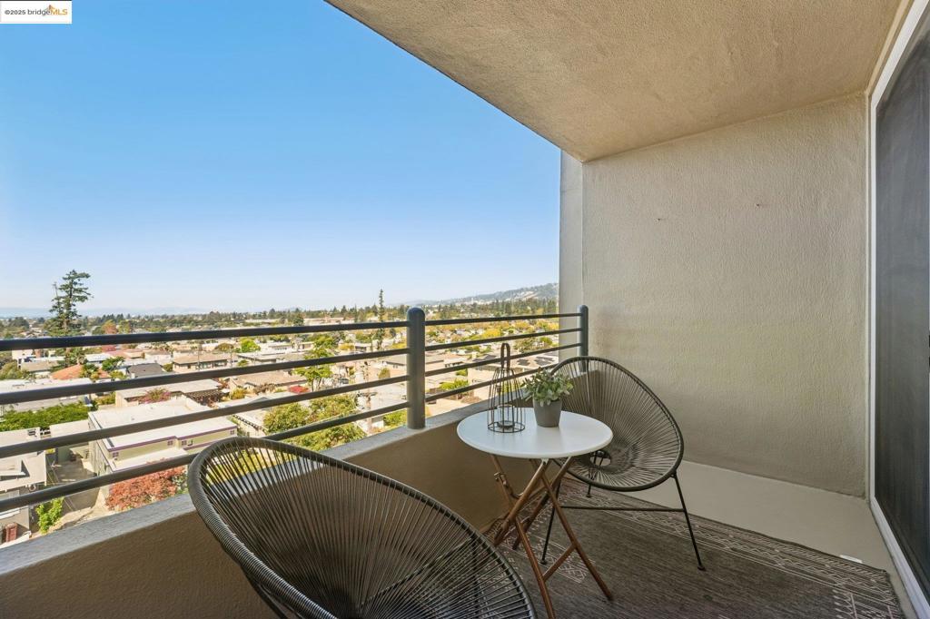 ROCKRIDGE - Residential