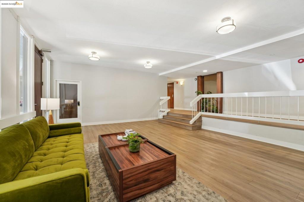 ROCKRIDGE - Residential
