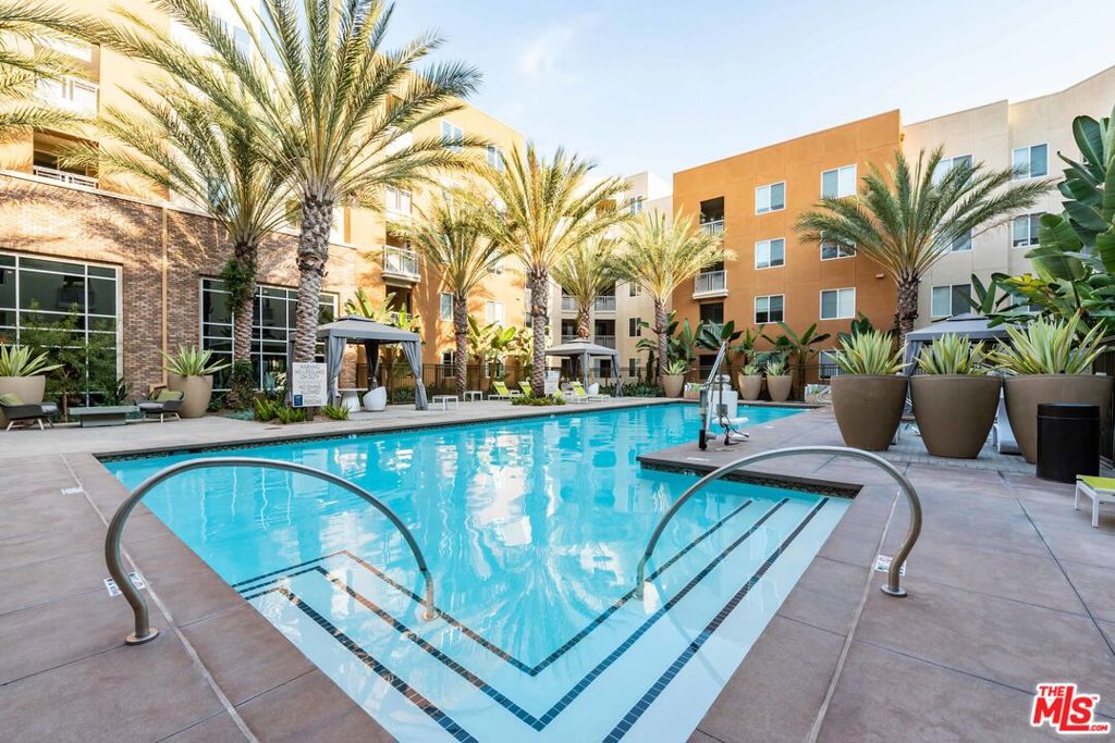 7290 Edinger Avenue 2145