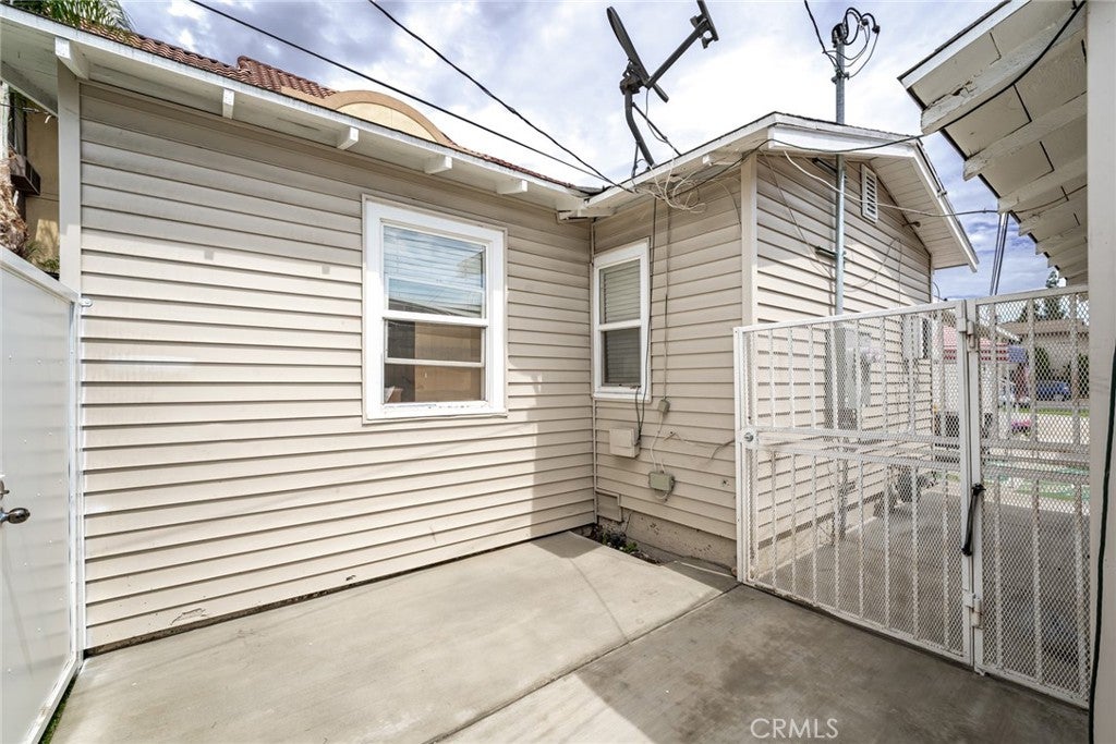 15943 Vermont