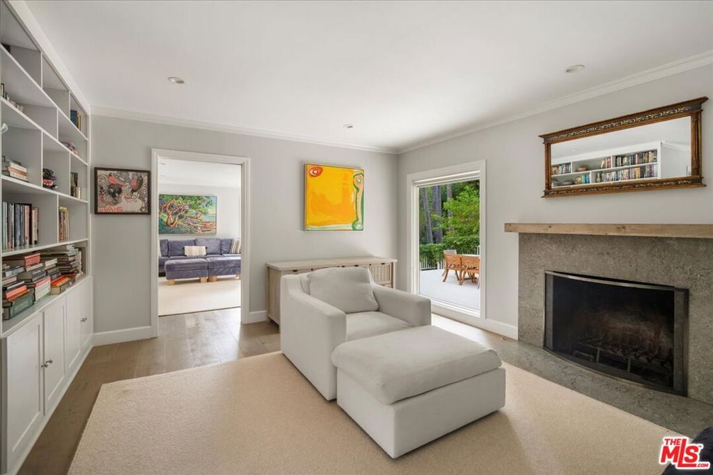 Photo of 3479 Mandeville Canyon Road, Los Angeles, CA 90049 (MLS # 25596983)