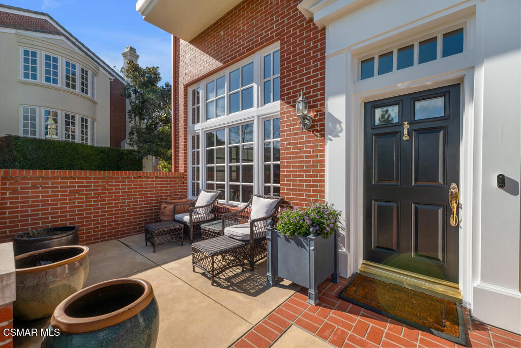 2442 Swanfield Court