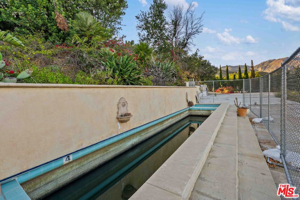21740 Azurelee Drive