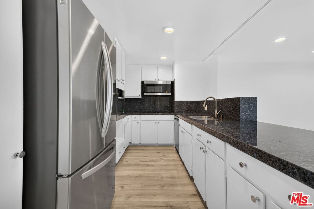 Photo of 2160 Century Park East PARK #1010, Los Angeles, CA 90067 (MLS # 26861853)
