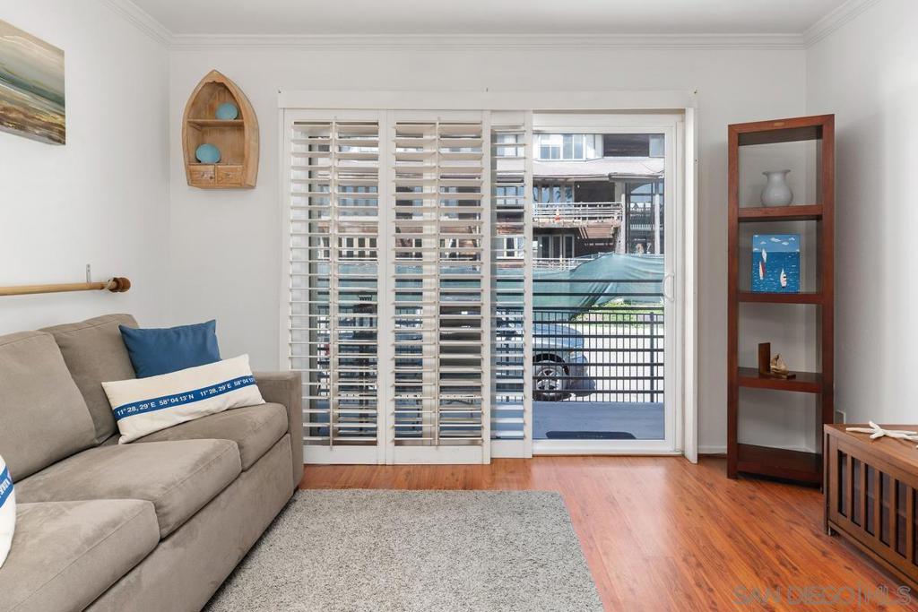 1021 Scott 112