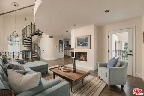 Photo of 837 18th Street #3, Santa Monica, CA 90403 (MLS # 26989961)