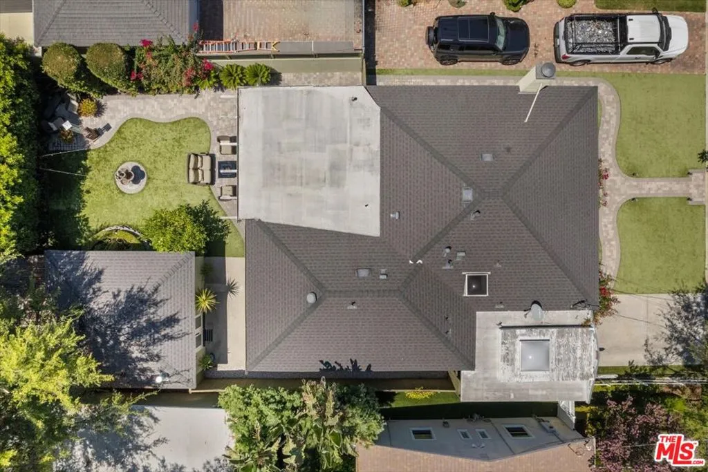 North Hollywood, California 91602, United States, 4 Bedrooms Bedrooms, ,3 BathroomsBathrooms,Residential,Active,2943