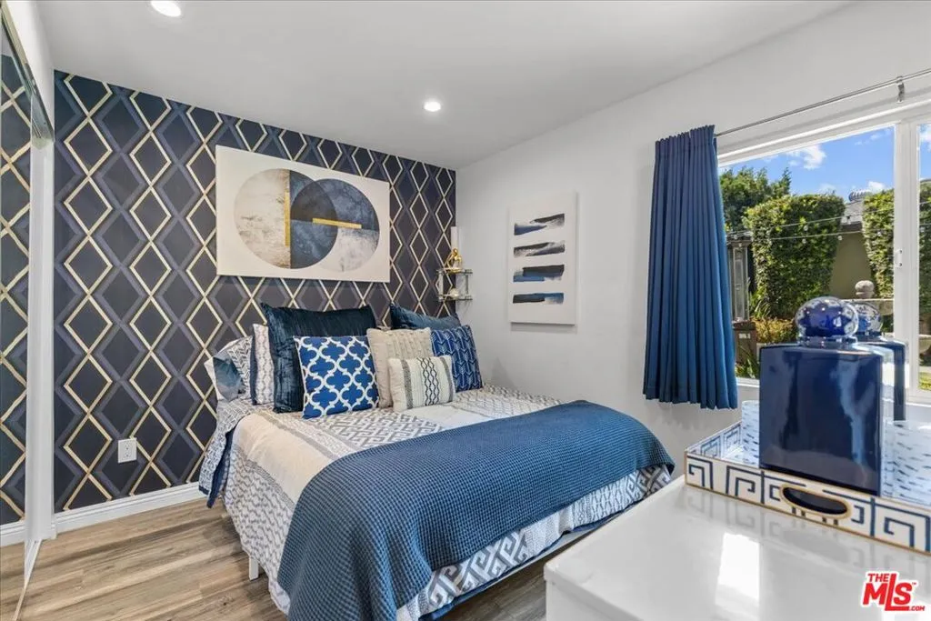 North Hollywood, California 91602, United States, 4 Bedrooms Bedrooms, ,3 BathroomsBathrooms,Residential,Active,2943