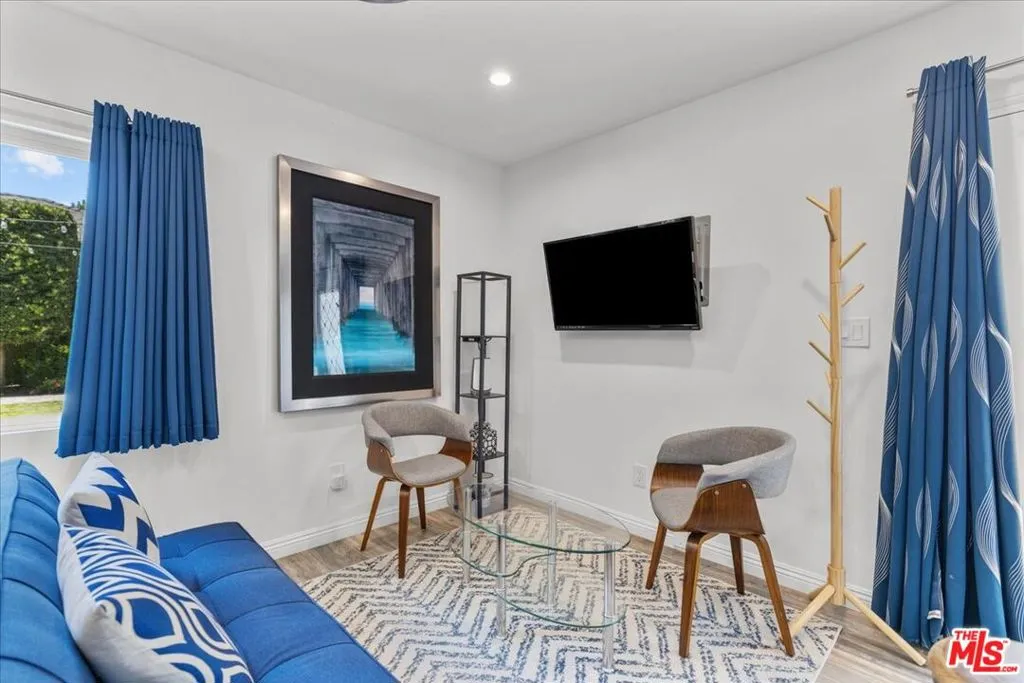 North Hollywood, California 91602, United States, 4 Bedrooms Bedrooms, ,3 BathroomsBathrooms,Residential,Active,2943