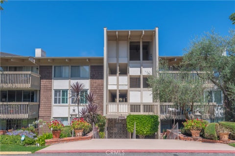 Photo of 6542 Ocean Crest Drive #B308, Rancho Palos Verdes, CA 90275 (MLS # TR26157984)