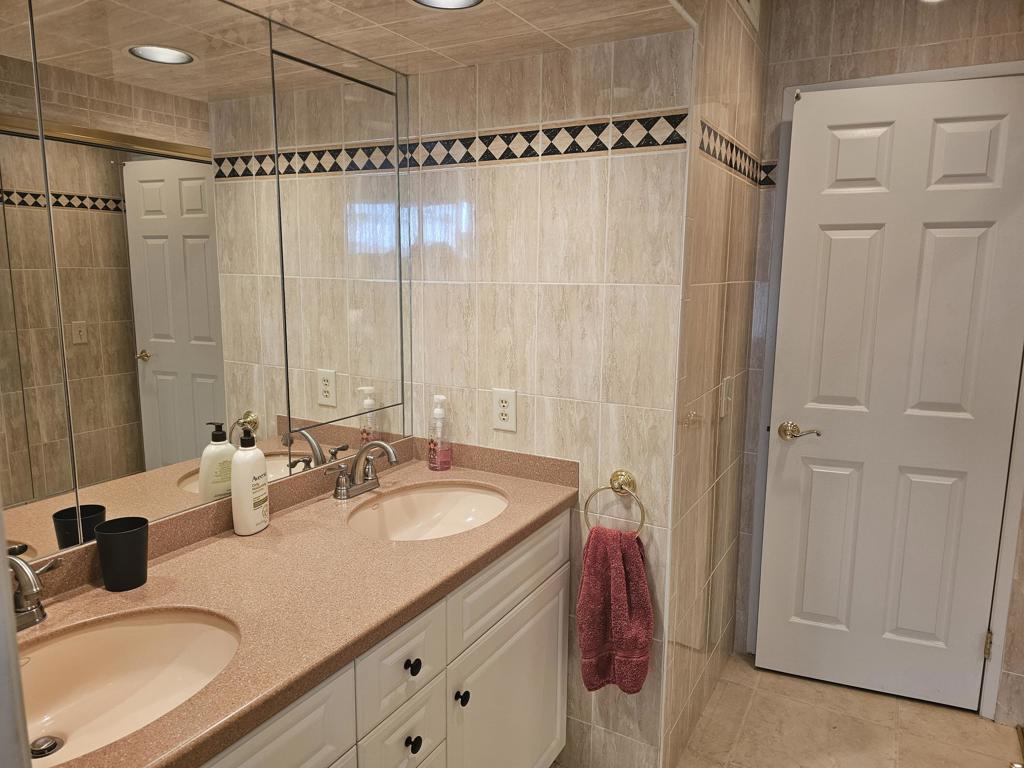 Sunrise C.C. - Residential Lease