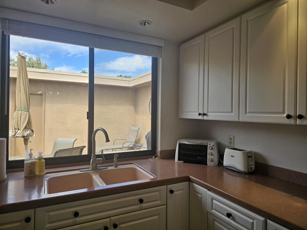 Sunrise C.C. - Residential Lease