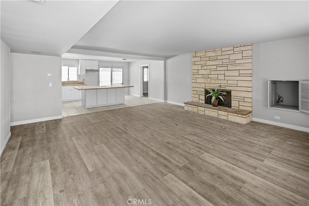 Properties 1 906 N 4th